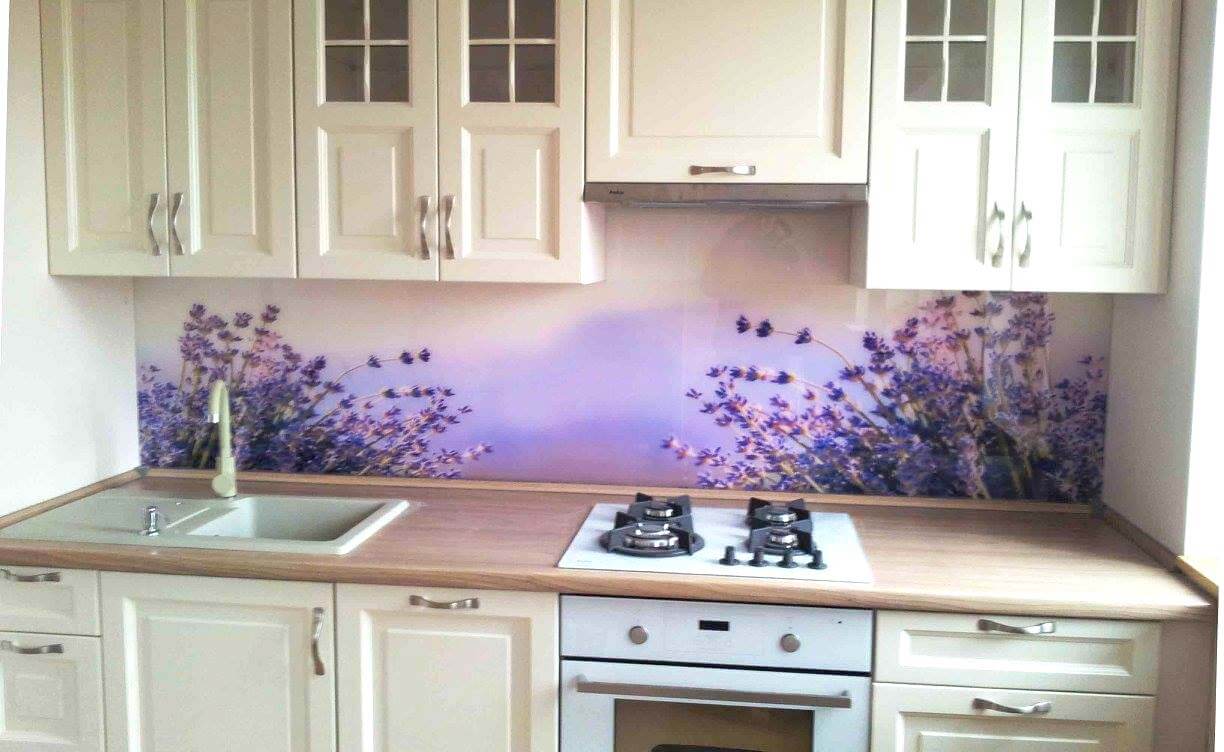 panel w kolorze fioletowym